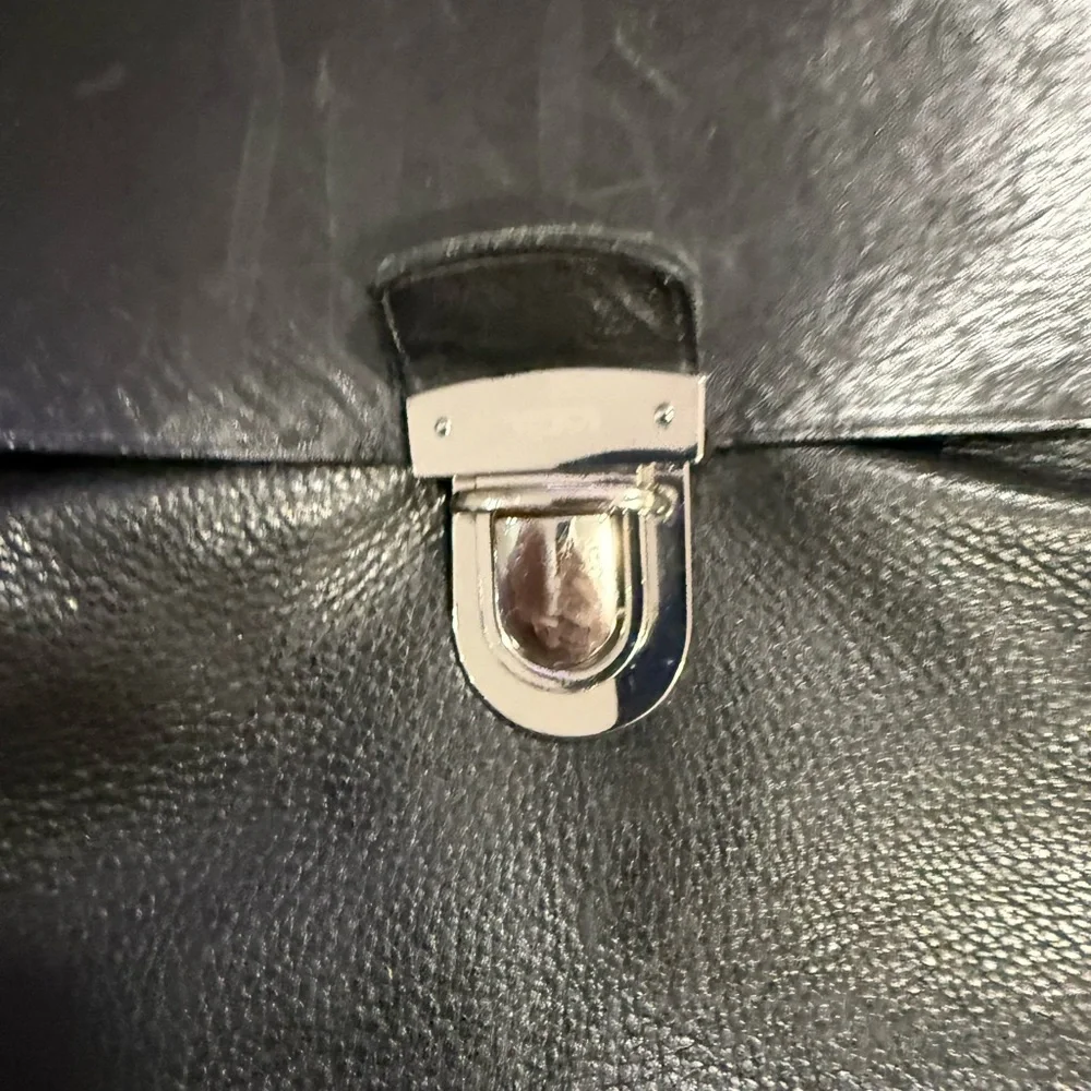 Tumi Leather‎ Briefcase Expandable Laptop Black 94232D